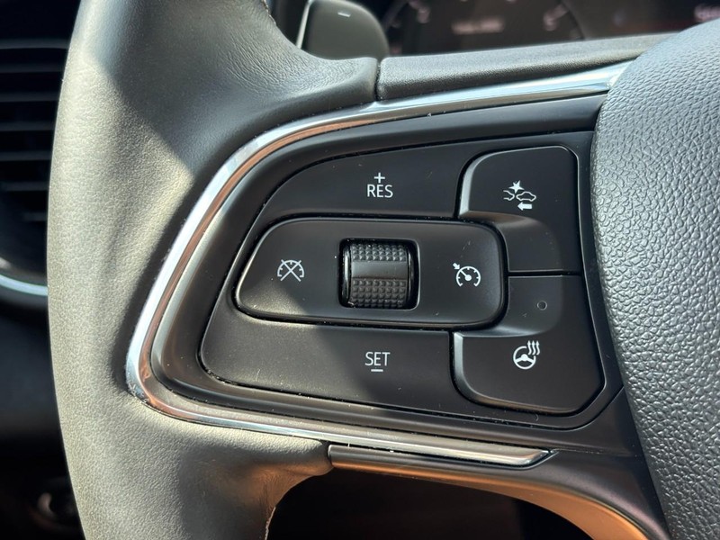 Buick Envision Vehicle Full-screen Gallery Image 17