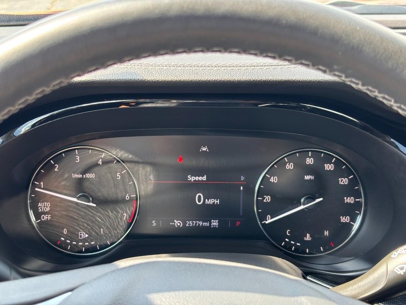 Buick Envision Vehicle Full-screen Gallery Image 19