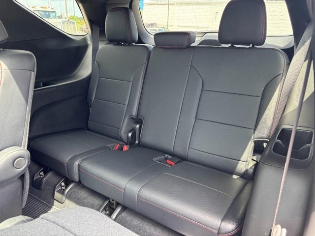 Chevrolet Traverse Vehicle Full-screen Gallery Image 10