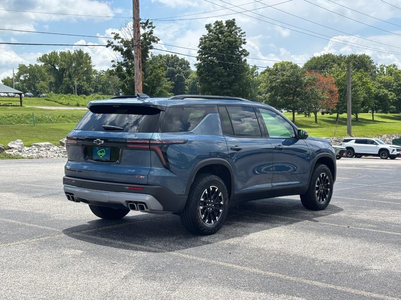 Chevrolet Traverse Vehicle Full-screen Gallery Image 5