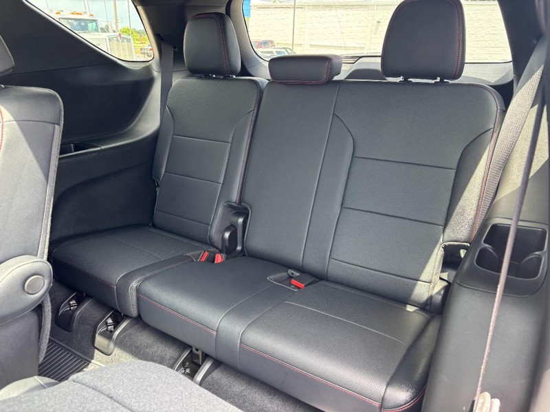 Chevrolet Traverse Vehicle Full-screen Gallery Image 10