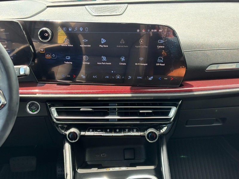 Chevrolet Traverse Vehicle Full-screen Gallery Image 14