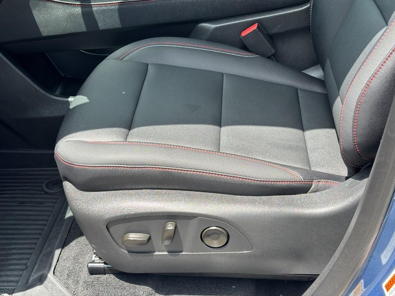 Chevrolet Traverse Vehicle Full-screen Gallery Image 16