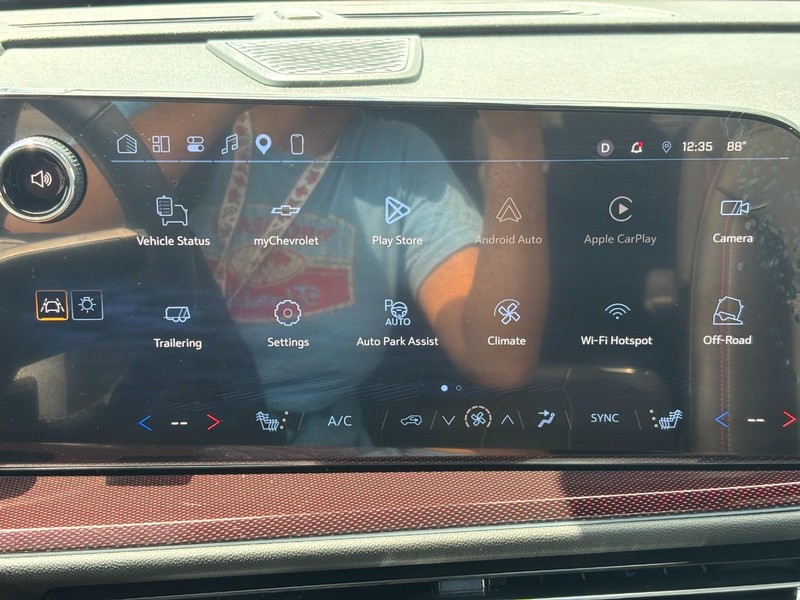 Chevrolet Traverse Vehicle Full-screen Gallery Image 21