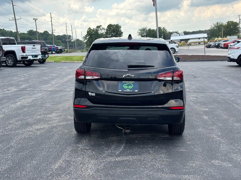 Chevrolet Equinox Vehicle Full-screen Gallery Image 4