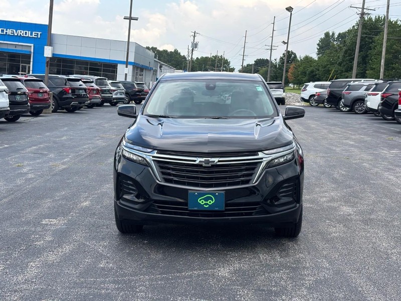 Chevrolet Equinox Vehicle Full-screen Gallery Image 8