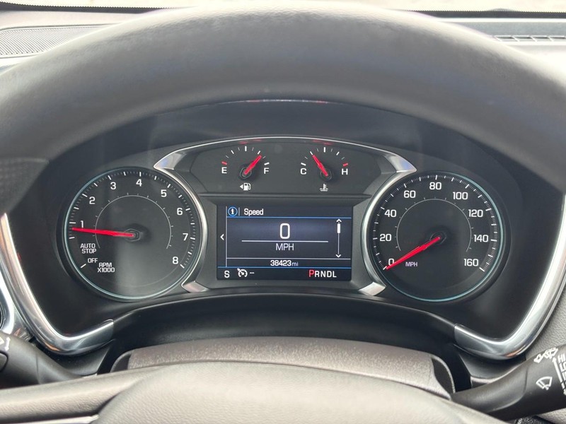 Chevrolet Equinox Vehicle Full-screen Gallery Image 19