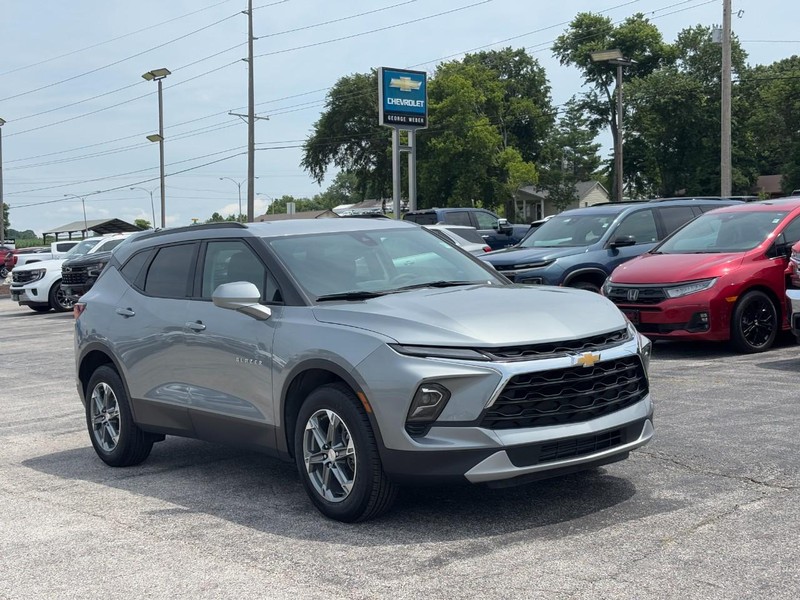 Chevrolet Blazer Vehicle Full-screen Gallery Image 07