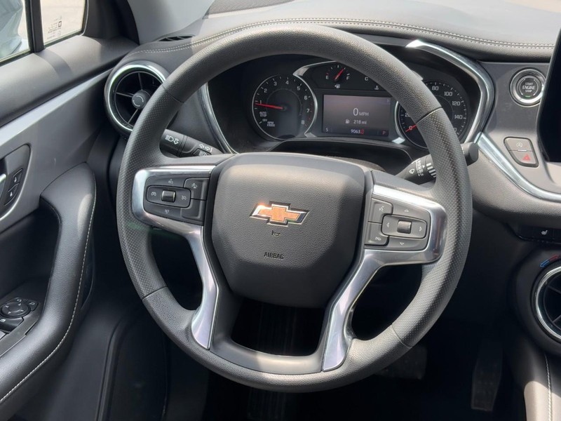 Chevrolet Blazer Vehicle Full-screen Gallery Image 12
