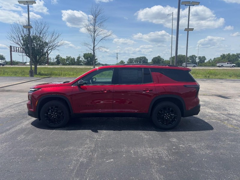 Chevrolet Traverse Vehicle Full-screen Gallery Image 2