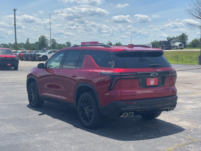 Chevrolet Traverse Vehicle Full-screen Gallery Image 3