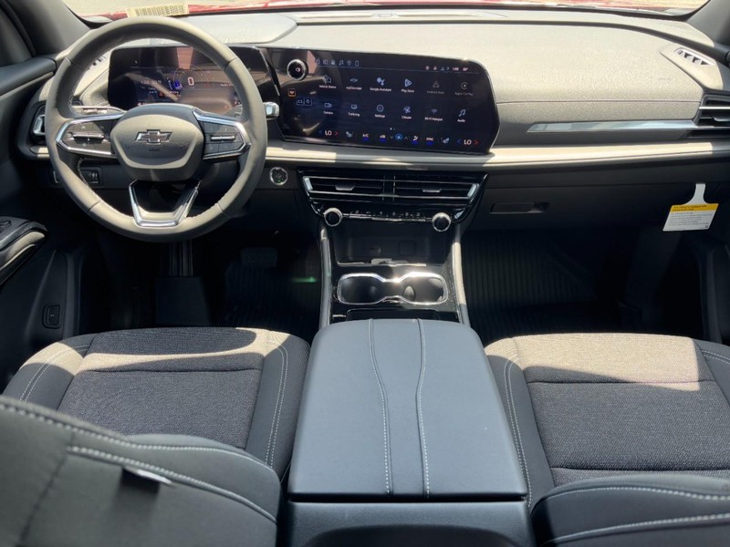 Chevrolet Traverse Vehicle Full-screen Gallery Image 7