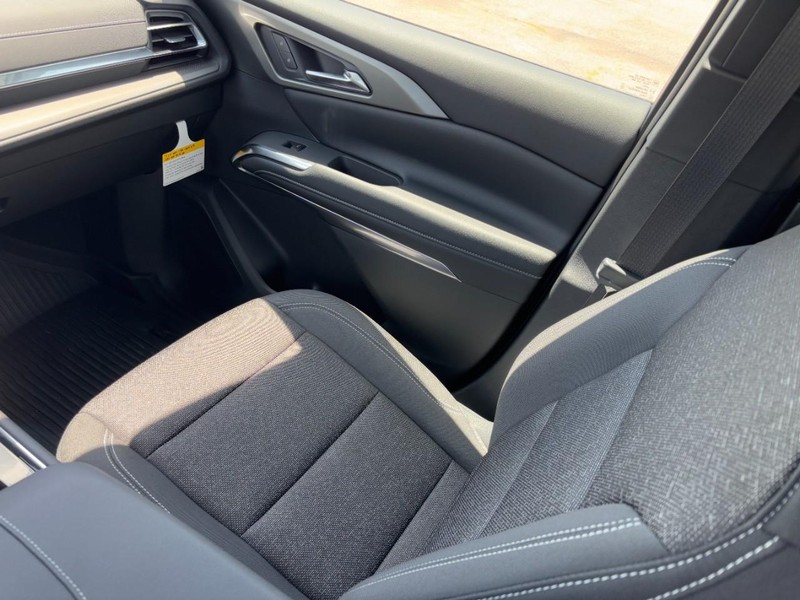 Chevrolet Traverse Vehicle Full-screen Gallery Image 10