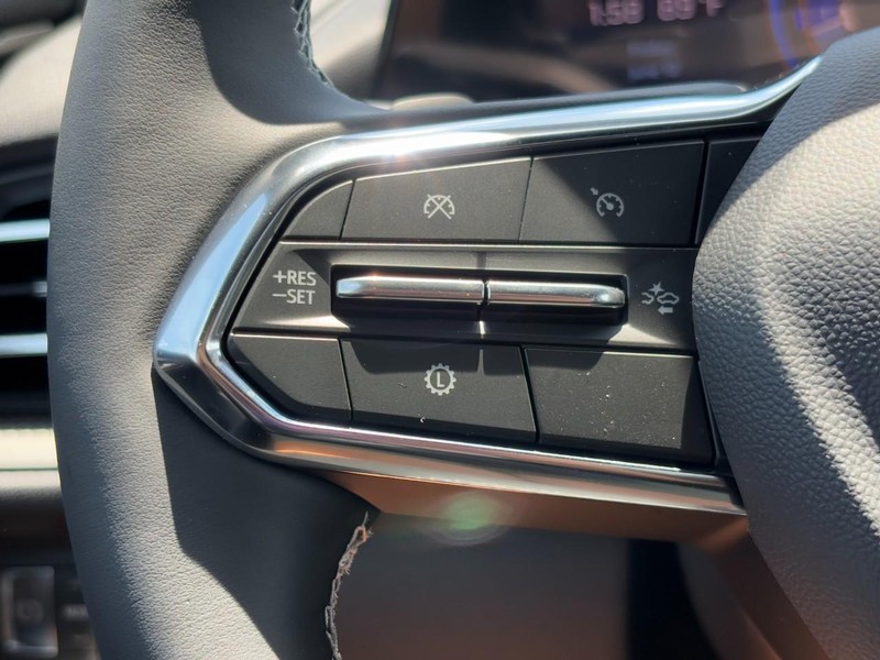 Chevrolet Traverse Vehicle Full-screen Gallery Image 13