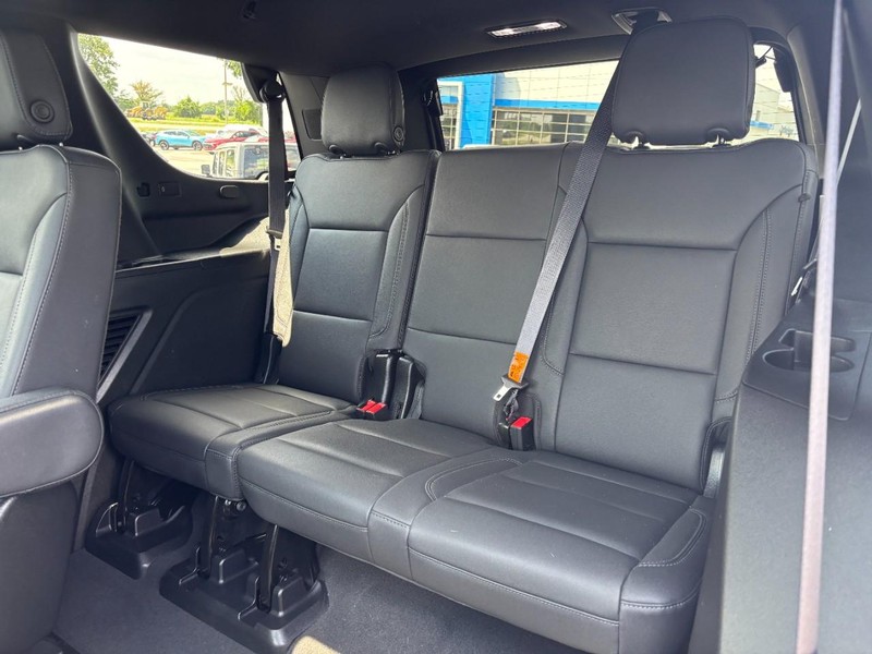 Chevrolet Tahoe Vehicle Full-screen Gallery Image 10