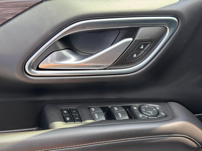 Chevrolet Tahoe Vehicle Full-screen Gallery Image 17