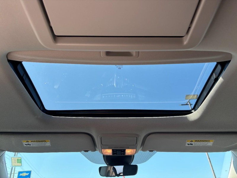 Honda Odyssey Vehicle Full-screen Gallery Image 12