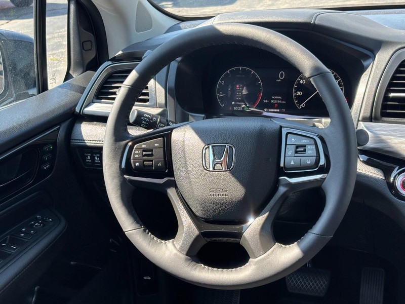 Honda Odyssey Vehicle Full-screen Gallery Image 14