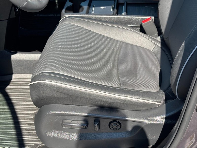 Honda Odyssey Vehicle Full-screen Gallery Image 17