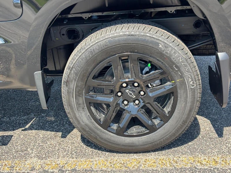 Chevrolet Silverado 1500 Vehicle Full-screen Gallery Image 4