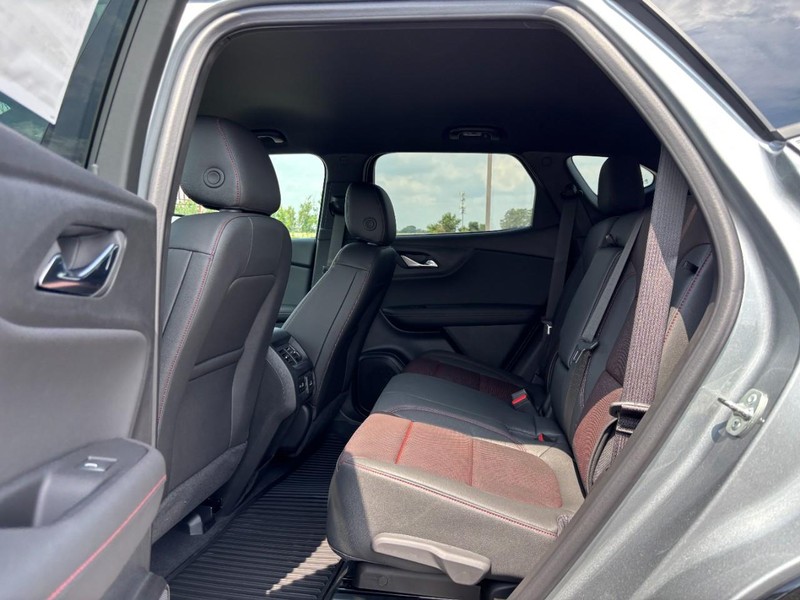 Chevrolet Blazer Vehicle Full-screen Gallery Image 5