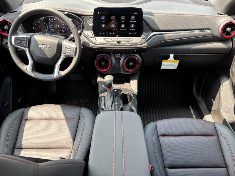 Chevrolet Blazer Vehicle Full-screen Gallery Image 6