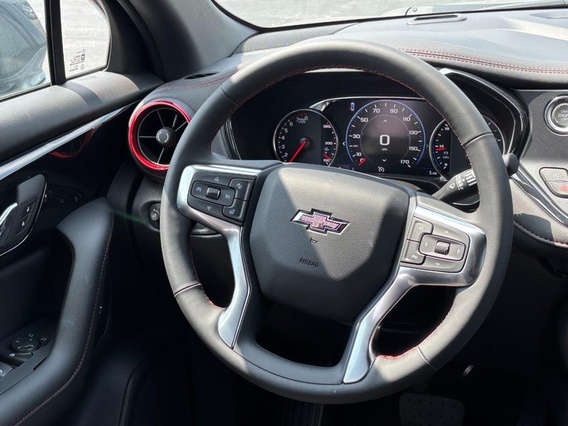Chevrolet Blazer Vehicle Full-screen Gallery Image 7