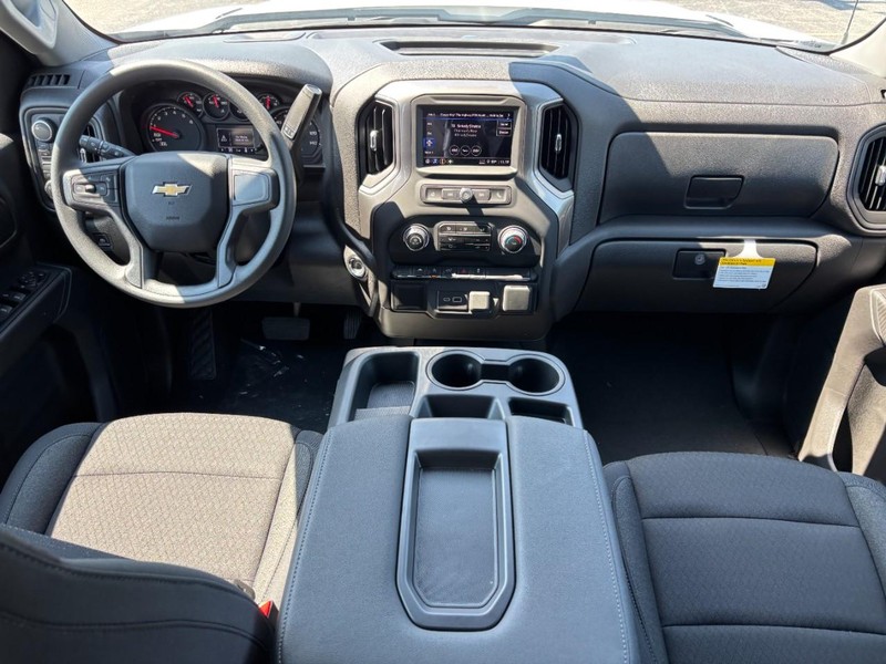Chevrolet Silverado 1500 Vehicle Full-screen Gallery Image 6