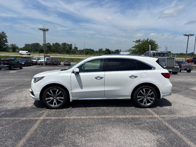 Acura MDX Vehicle Full-screen Gallery Image 02