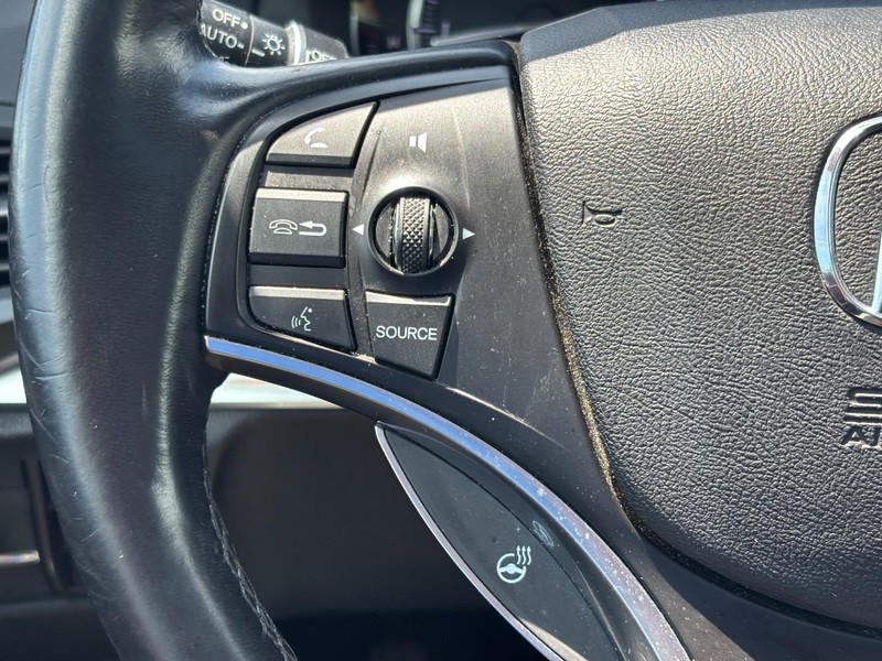 Acura MDX Vehicle Full-screen Gallery Image 19