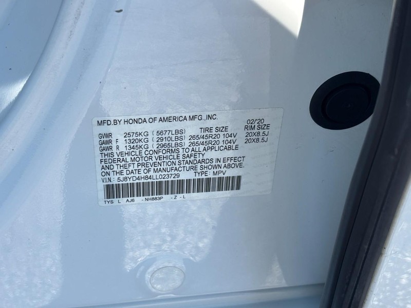Acura MDX Vehicle Full-screen Gallery Image 26