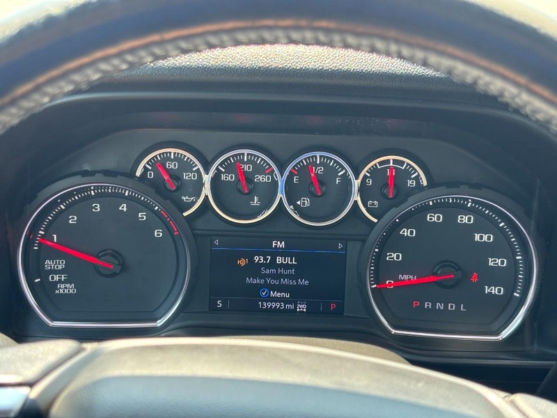 Chevrolet Silverado 1500 Vehicle Full-screen Gallery Image 20