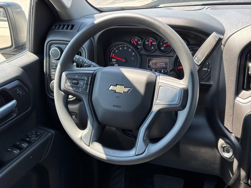 Chevrolet Silverado 1500 Vehicle Full-screen Gallery Image 7