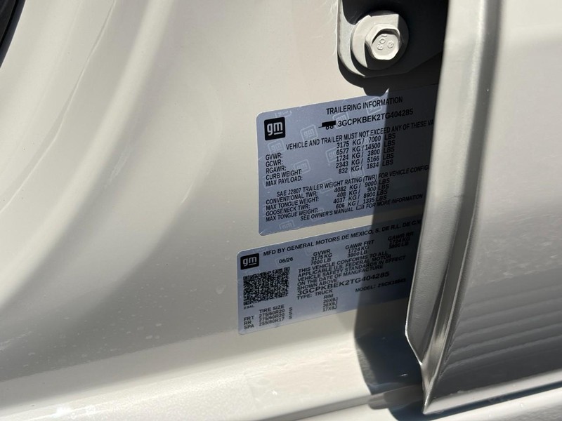 Chevrolet Silverado 1500 Vehicle Full-screen Gallery Image 17