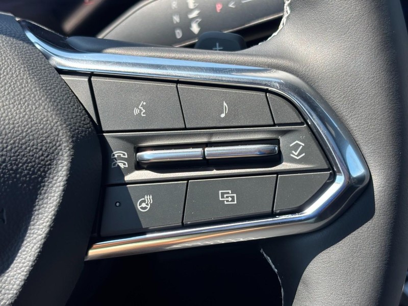 Chevrolet Traverse Vehicle Full-screen Gallery Image 14