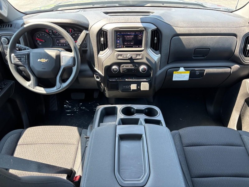 Chevrolet Silverado 1500 Vehicle Full-screen Gallery Image 6