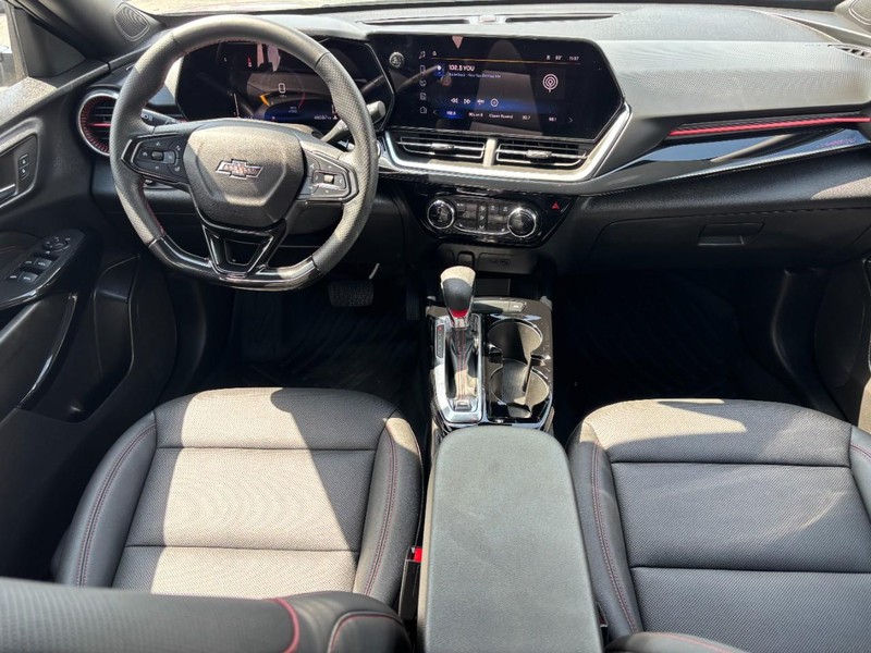 Chevrolet Trax Vehicle Full-screen Gallery Image 11