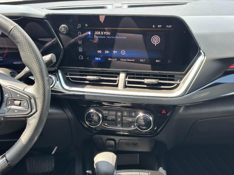 Chevrolet Trax Vehicle Full-screen Gallery Image 13