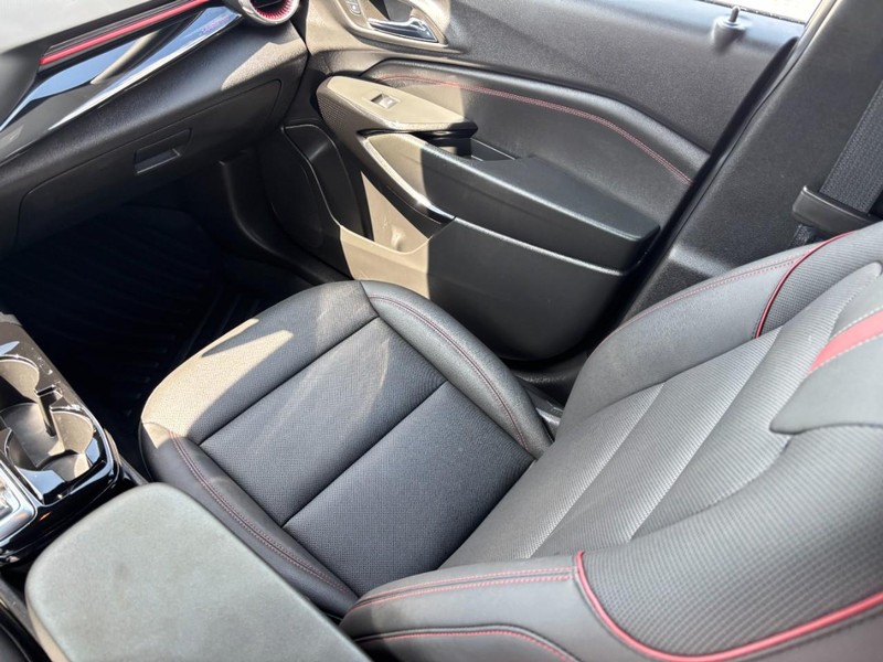 Chevrolet Trax Vehicle Full-screen Gallery Image 14