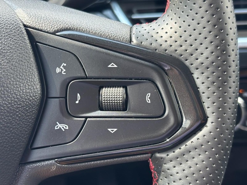 Chevrolet Trax Vehicle Full-screen Gallery Image 18