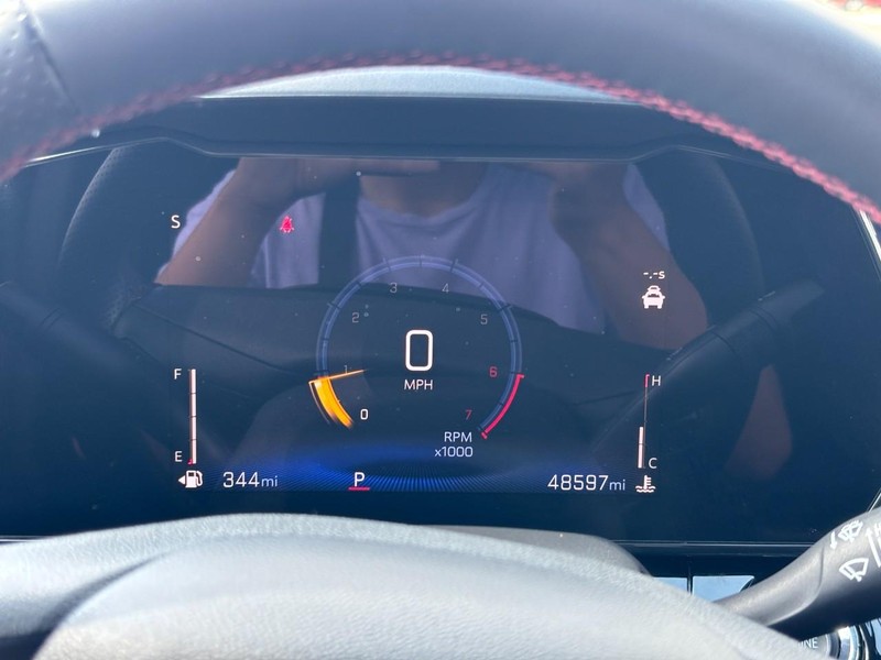 Chevrolet Trax Vehicle Full-screen Gallery Image 19