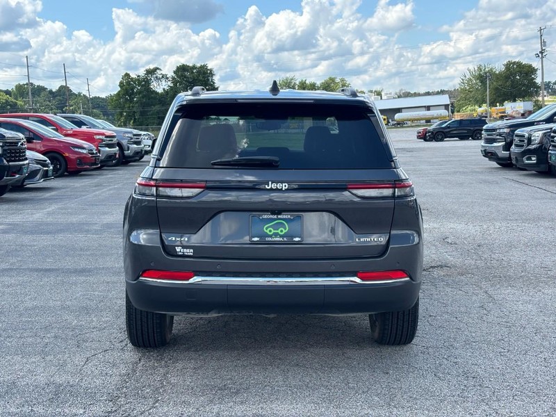 Jeep Grand Cherokee Vehicle Full-screen Gallery Image 4