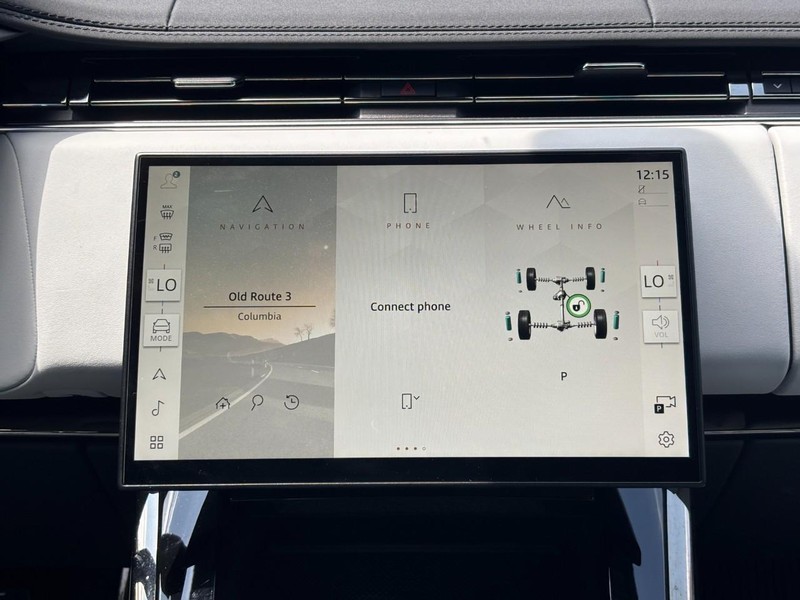 Land Rover Range Rover Sport Vehicle Full-screen Gallery Image 13