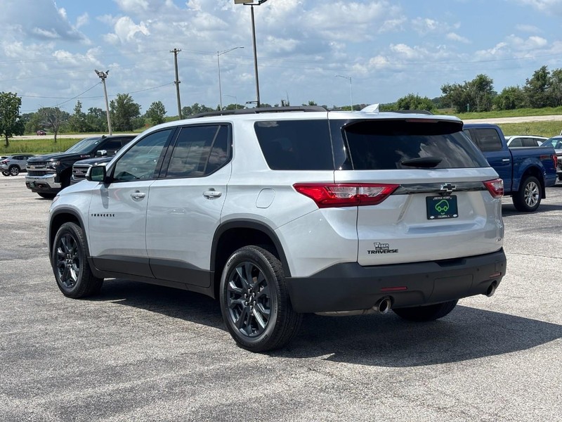 Chevrolet Traverse Vehicle Full-screen Gallery Image 3