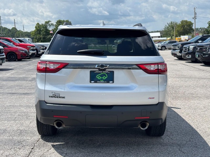Chevrolet Traverse Vehicle Full-screen Gallery Image 4