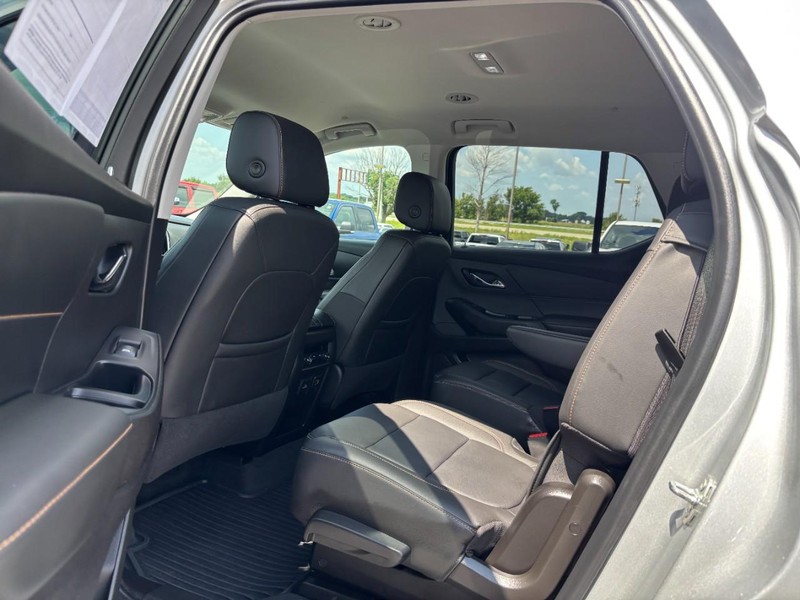Chevrolet Traverse Vehicle Full-screen Gallery Image 11