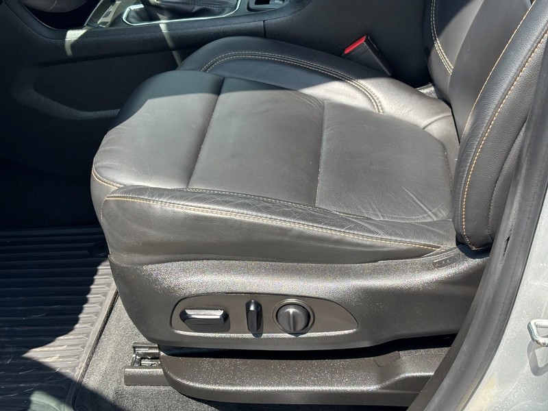 Chevrolet Traverse Vehicle Full-screen Gallery Image 16