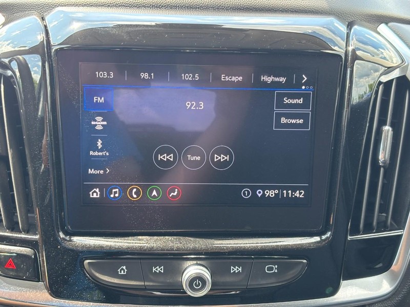 Chevrolet Traverse Vehicle Full-screen Gallery Image 21