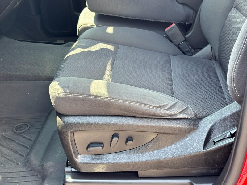 Chevrolet Silverado 1500 Vehicle Full-screen Gallery Image 15