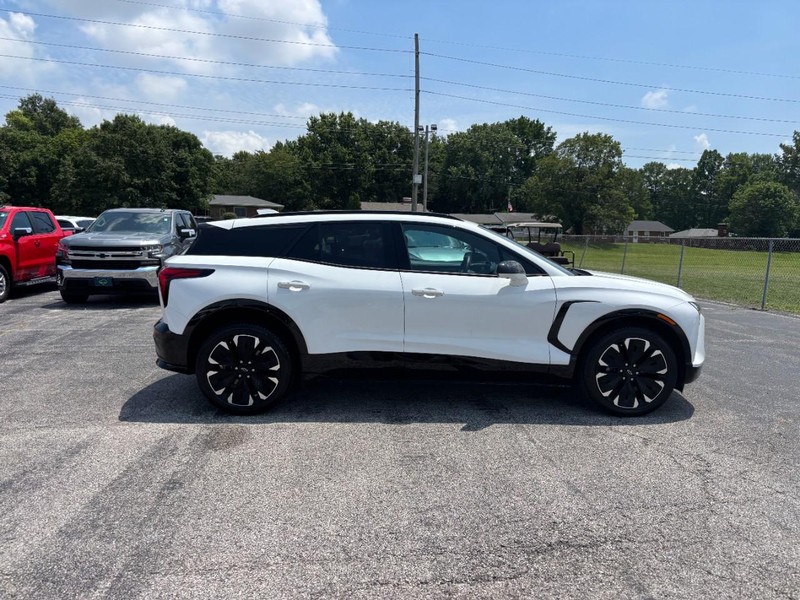 Chevrolet Blazer EV Vehicle Full-screen Gallery Image 06